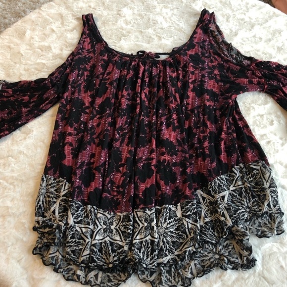 𝅺Free people cold shoulder shirt sz small - Picture 2 of 7
